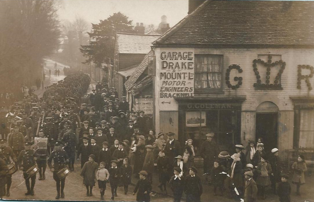 Men going to war WW1